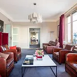 Spacieux et élégant appartement Porte des ternes